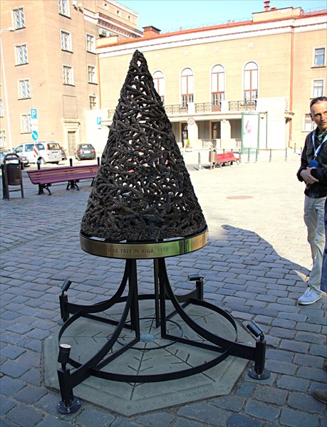 020-Первая Новогодняя елка